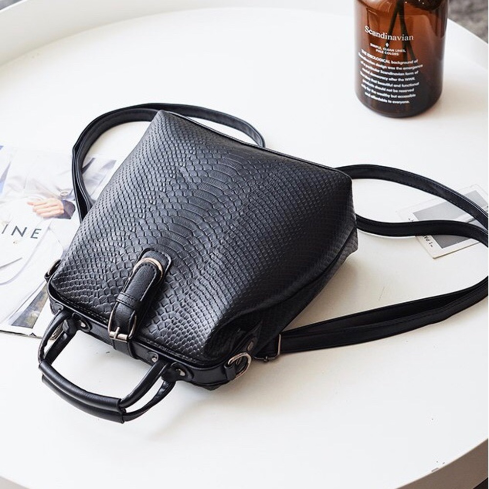 Just In! ๐ CAIRO Crocodile Backpack Crossbody - Picture 4 of 8